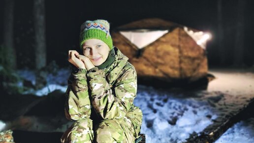 Зимний кемпинг с красавицей в палатке. Зима началась в ноябре