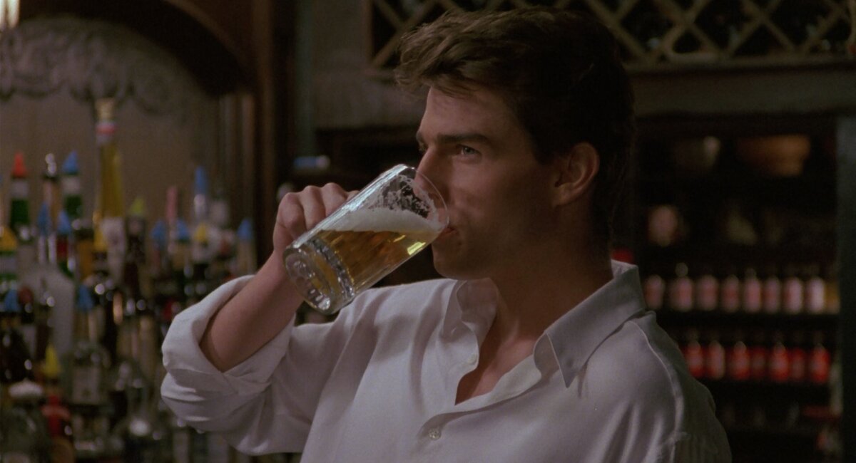 Кадр из фильма "Коктейль" (1988)
