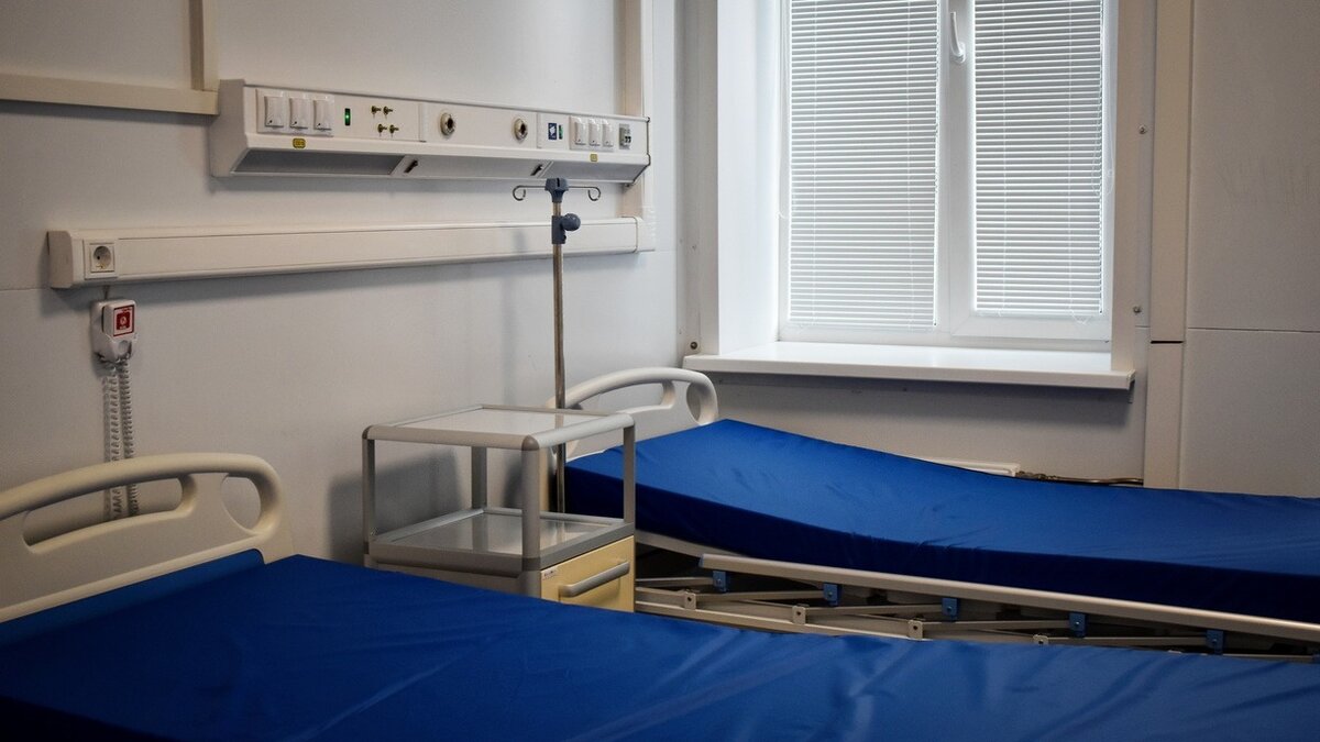     В Екатеринбурге скончался один из заразившихся менингококковой инфекцией. Об этом сообщили агентству «РИА Новости» в пресс-службе регионального Минздрава.