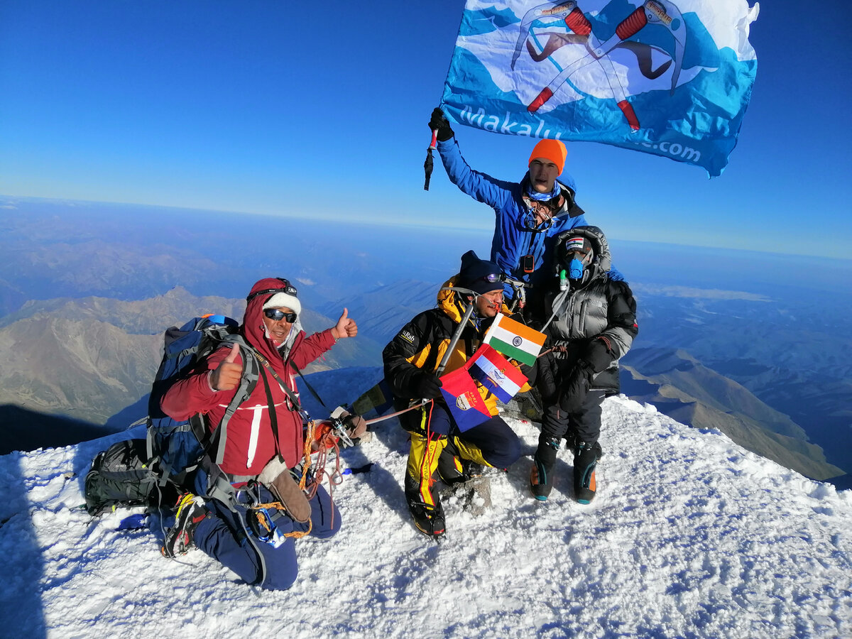 Самый молодой альпинист в мире на Вершине Эльбруса! 7 лет и 2 месяца!