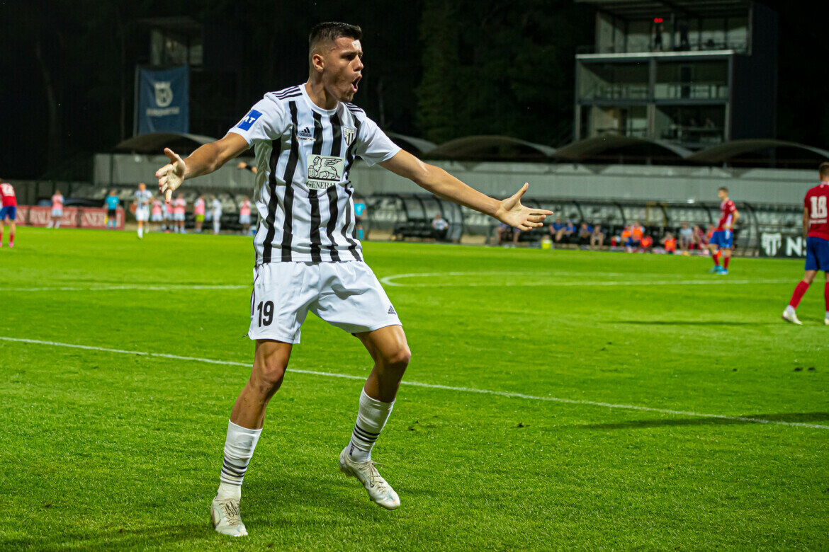 ​В ближайшее время команду официально пополнит еще один иностранец – Мирлинд Даку. Фото: nsmura.si