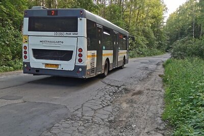    Автобус и в микрорайоне Торфопредприятие в Королеве ©Евгений Лавряшин Фото