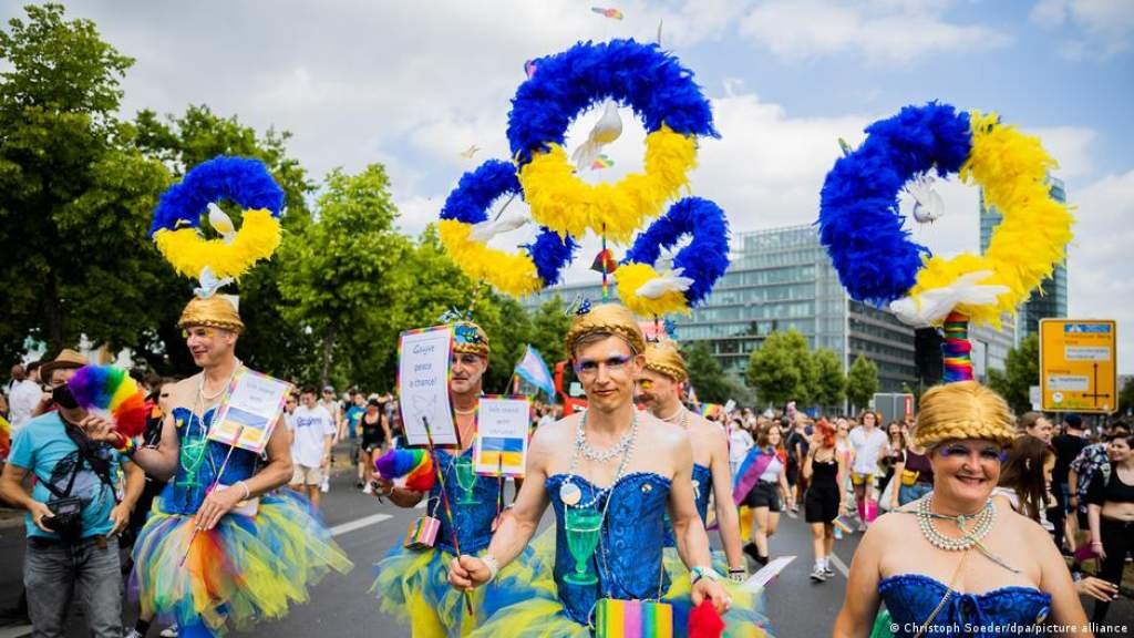 Гей парад в берлине фото