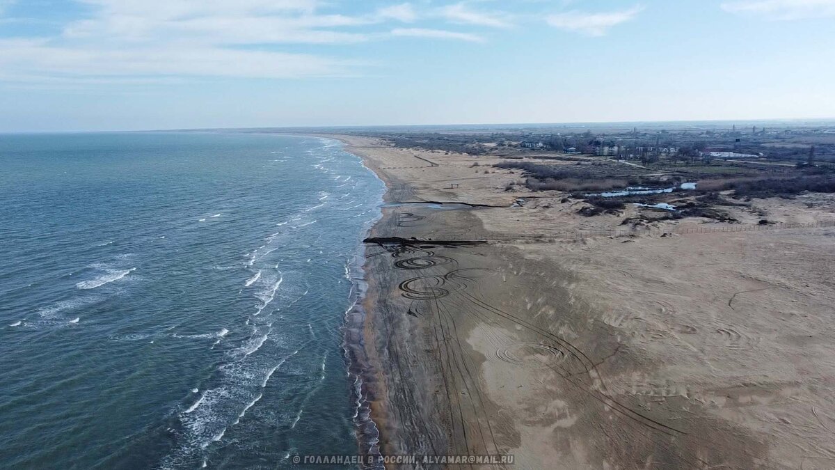 Почему каспийское озеро названо морем