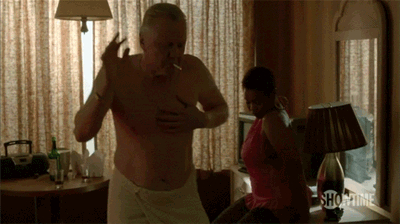 Микки Донован кутит