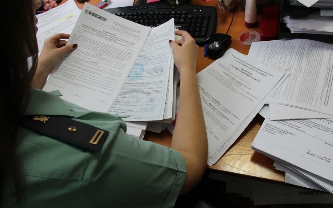 Как приставы взыскивают долги?