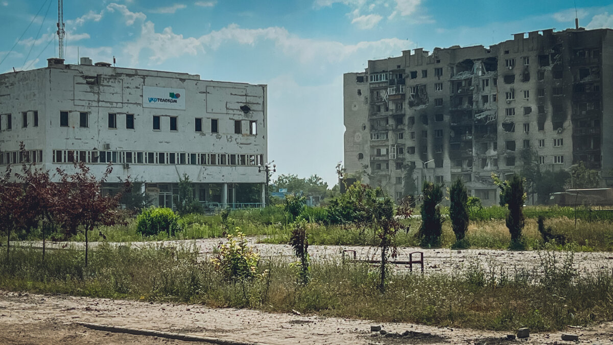     Девушка работала в детской больнице.