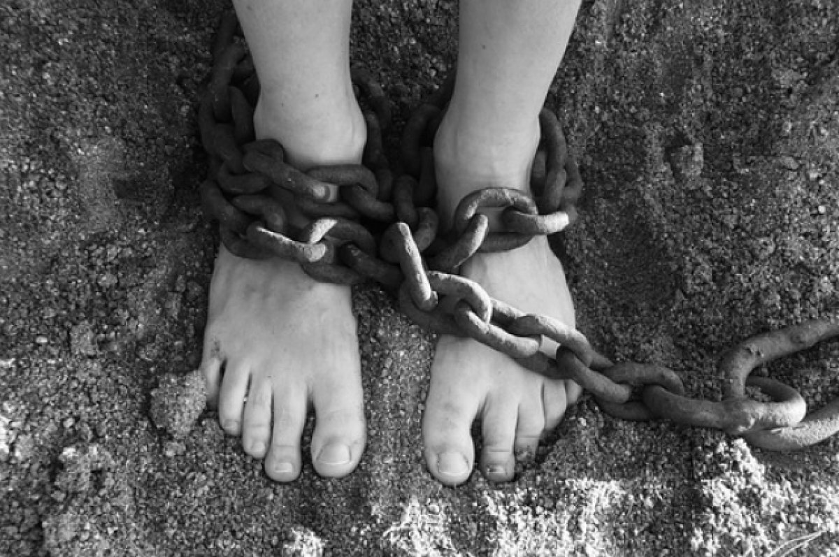    Житель Челябинской области 14 лет удерживал в своем доме похищенную женщину