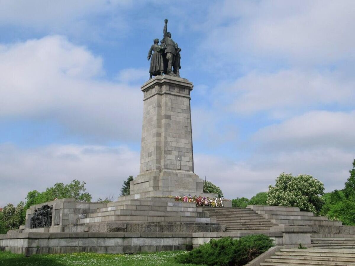    Памятник Советской армии в СофииCC BY 2.0 / David Stanley / Monument to the Soviet Army