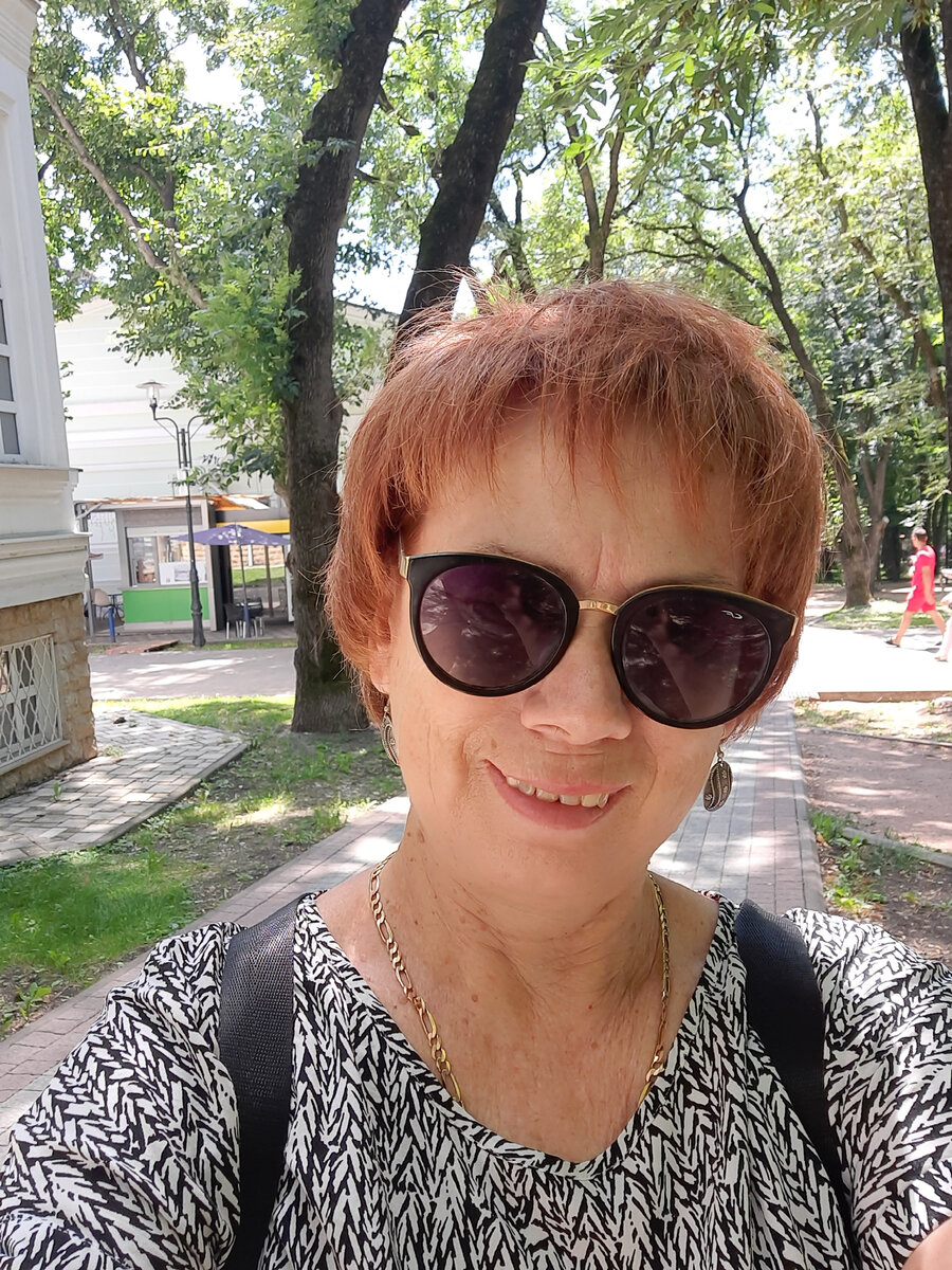 Парк в Ессентуках. Множество отелей находиться в центре города около  Нижнего парка.