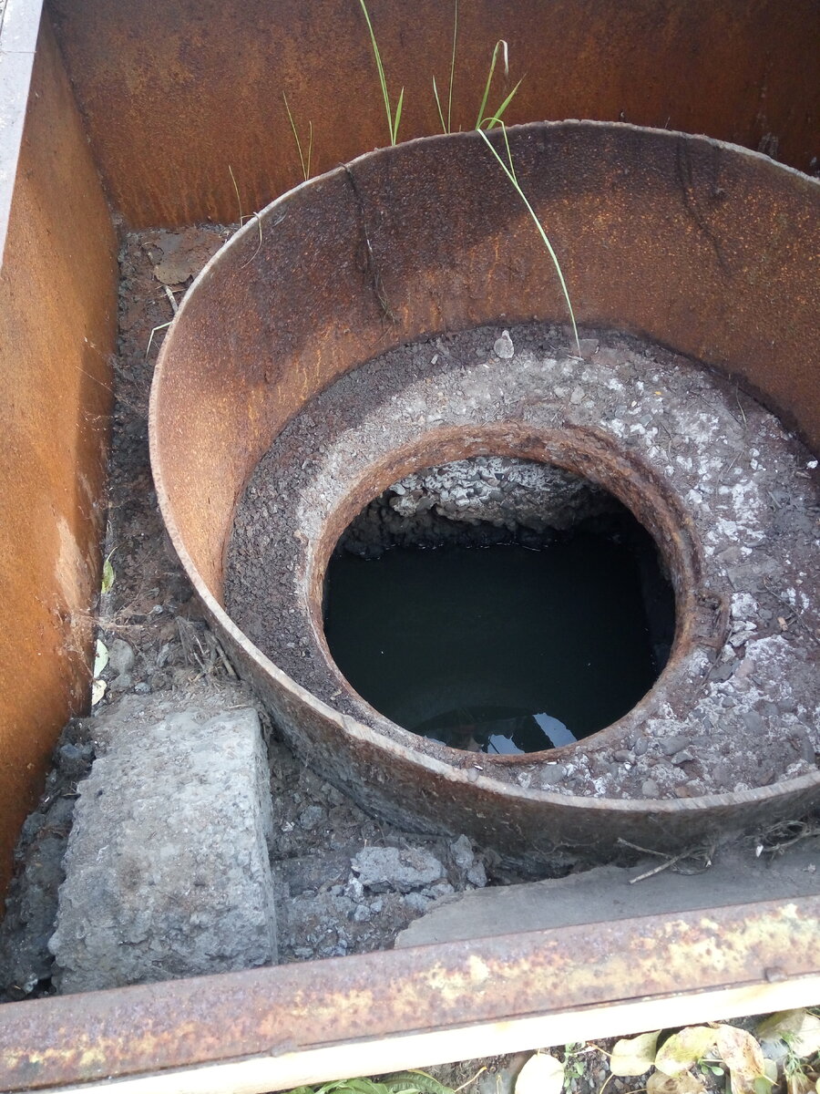 Для тех кто "в теме" - содержимое септика - чистая вода