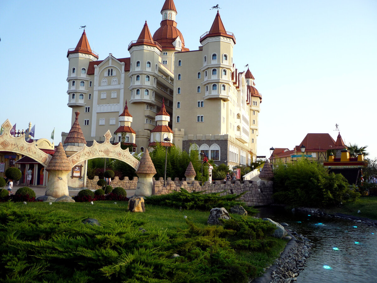 Отель замок богатырь в Сочи