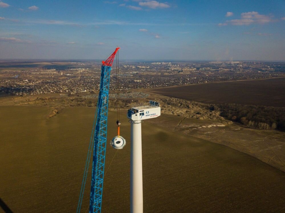 В Дании запустили самый мощный в Мире ветрогенератор. Его высота составляет 280 метров