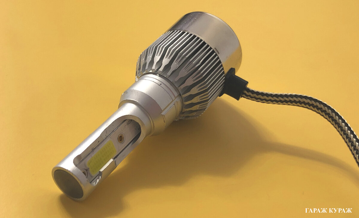 Китайская Led-лампа H4.