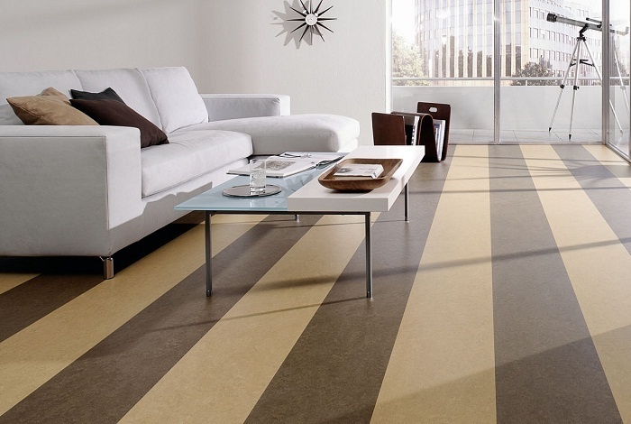 Пол, покрытый мармолеумом