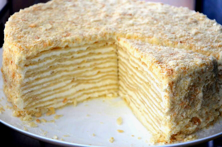 быстрый и вкусный торт-сметанник на сковороде