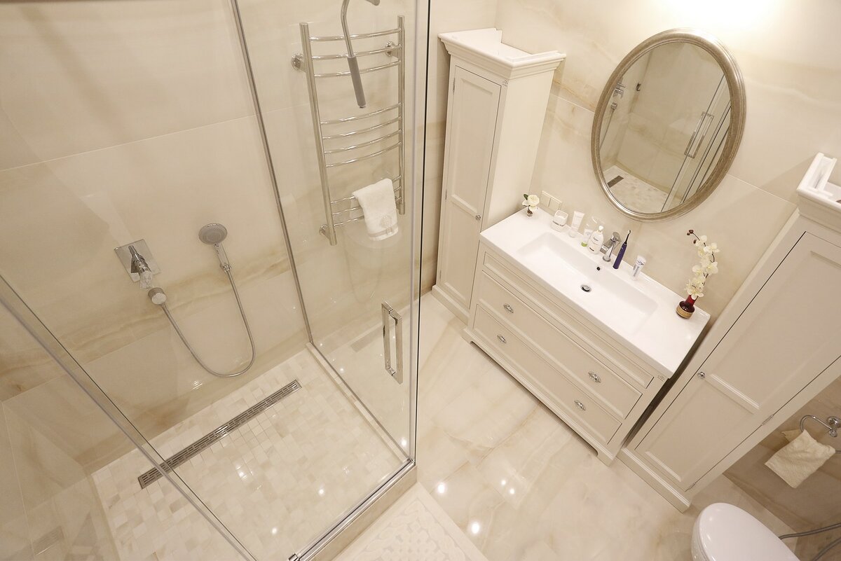 Поддон в душевой: в строительном исполнении или заводской? | Ремэлль ...