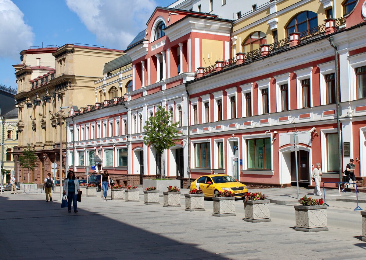 Улица рождественка в москве