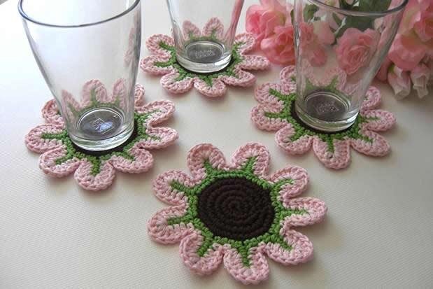 подстаканник вязаный крючком. подстаканник вязаный крючком. салфетка подстаканник крючком. вязаные подставки под кружки. подстаканник из пряжи.