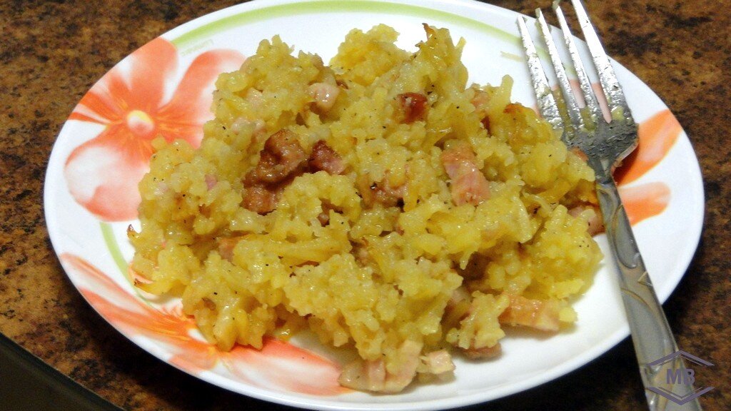Нежный рассыпчатый картофель в паре с копчёной грудкой дарит яркие вкусовые впечатления!