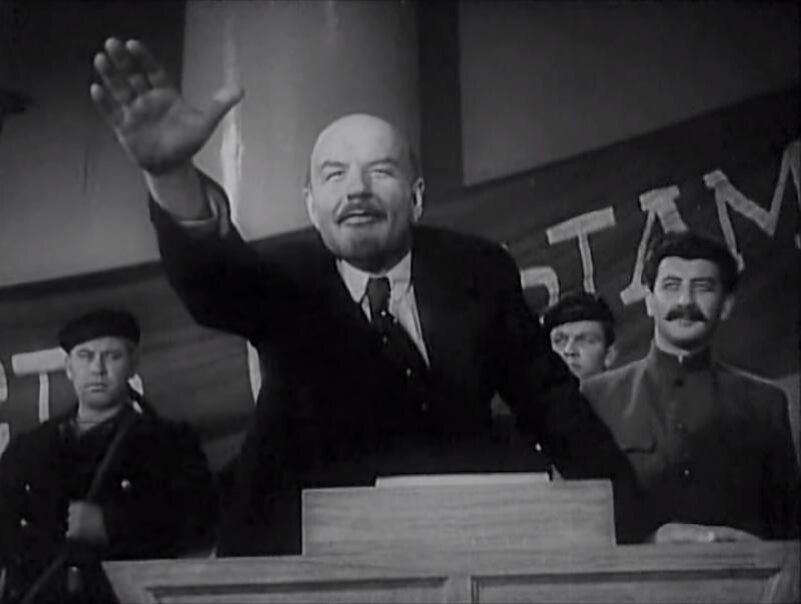 Актер Борис Щукин в  роли Владимира Ильича в фильме 1937 года «Ленин в Октябре»
Фото: Кадр из фильма «Ленин в Октябре»