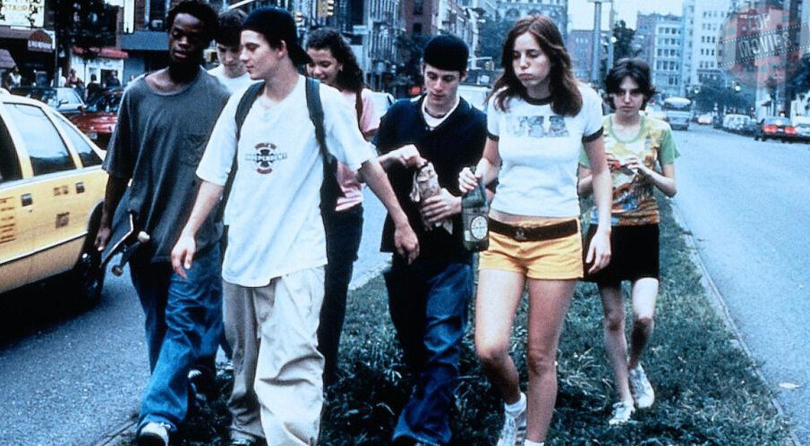 Шок-режиссер Ларри Кларк спровоцировал громкий скандал, когда экранизировал сценарий юного Хармони Корина. Картину, в которой юные нью-йоркцы матерятся, принимают наркотики, занимаются сексом и заражают друг друга СПИДом, пытались не допустить до кинотеатров. Но все протесты лишь добавили ленте популярности.