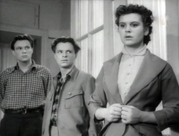 Леонид Давыдов-Субоч, Леонид Харитонов и Галина Самохина в фильме "В добрый час!" (1956)