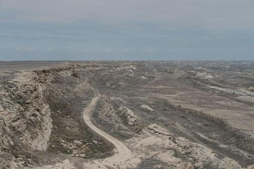 Спуск с Устюрта к Аральскому морю. Фото Тимура Карпова