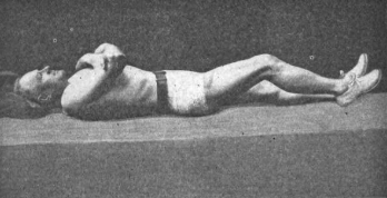 Несколько дней назад я опубликовала первую статью о Сэнфорде Беннете - человеке, который в 50 лет стал делать собственный комплекс упражнений для лица и тела в кровати, а к 72 годам по всем...-7