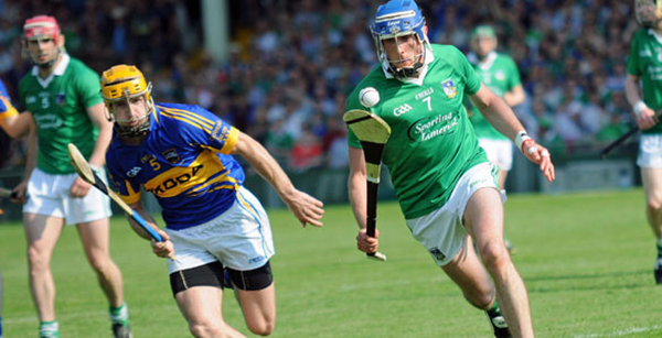 Игра в херлинг.