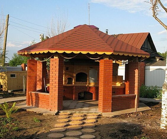 Как сделать пол в беседке: варианты из досок и пластика | Outdoor structures, House design, Pergola