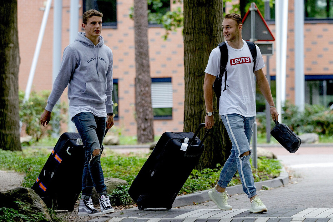 Слева Гус Тиль, справа Тен Копмейнерс