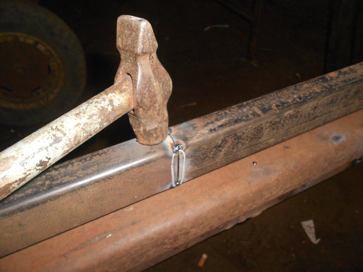 Сварка профильной трубы 1. Сварка электродом профильной трубы 40х20. Сварной шов профильной трубы. 5 мм инвертором. Сварка стальных уголков.