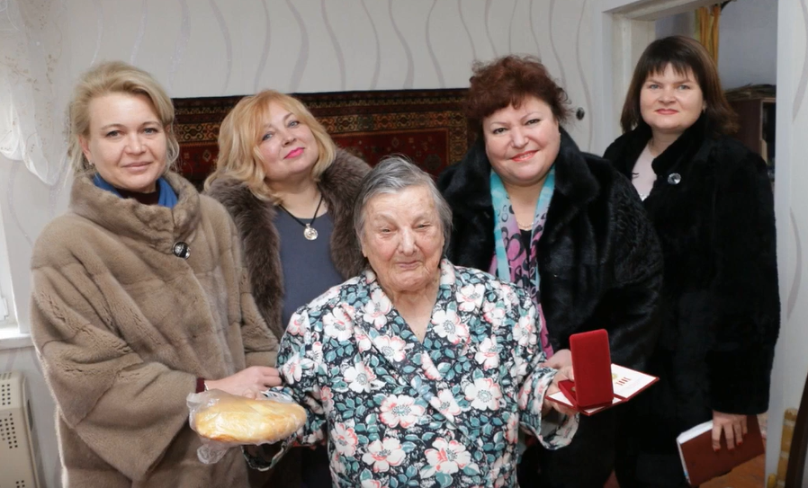 Чиновницы во все красе