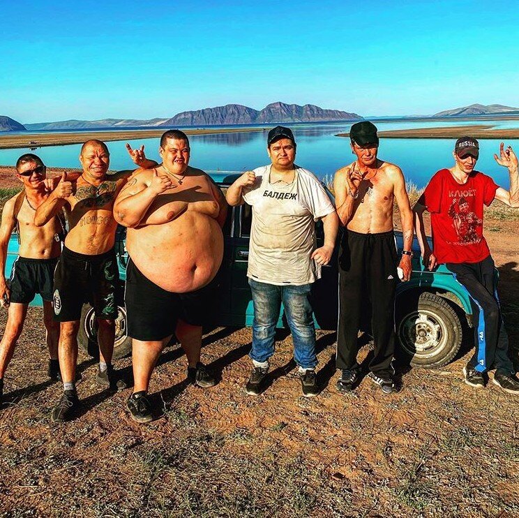 Друзья олега монгола фото