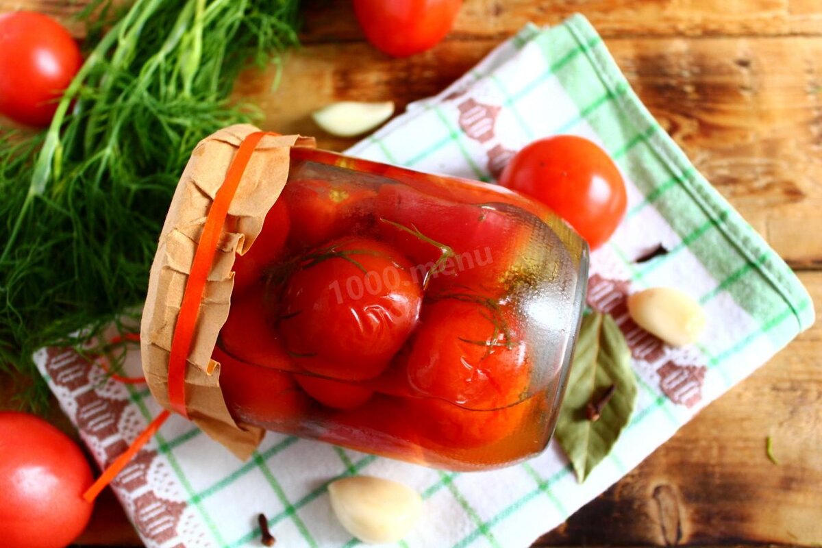 КАК ЗАСОЛИТЬ ПОМИДОРЫ🍅 ТОП 5+ АППЕТИТНЫХ РЕЦЕПТОВ | Простые и вкусные  рецепты от 1000.menu на Яндекс Дзен | Дзен