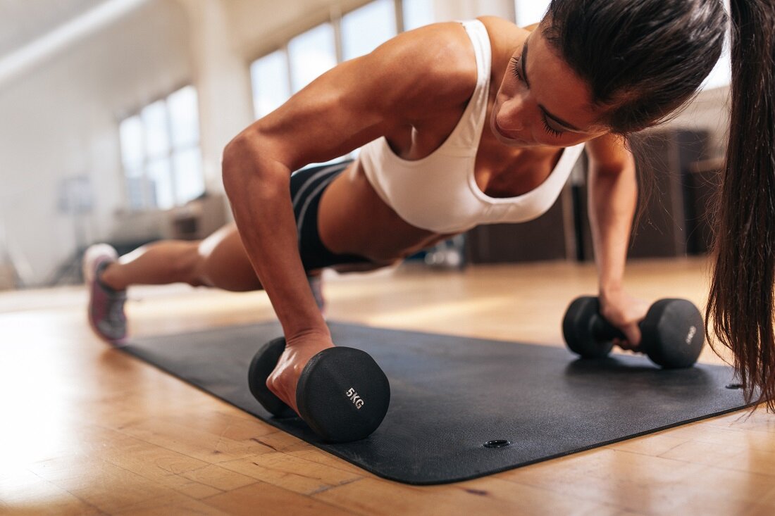 5 мифов о силовых тренировках, которые должна знать каждая женщина! Миф №1. Силовые тренировки сделают вас мускулистой и мужественной. Неудивительно, что это самый популярный миф среди дам.