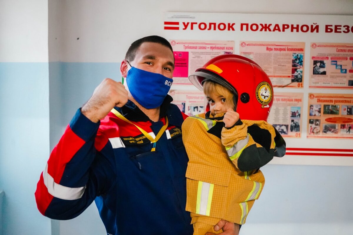 Добровольцы Всероссийского студенческого корпуса спасателей