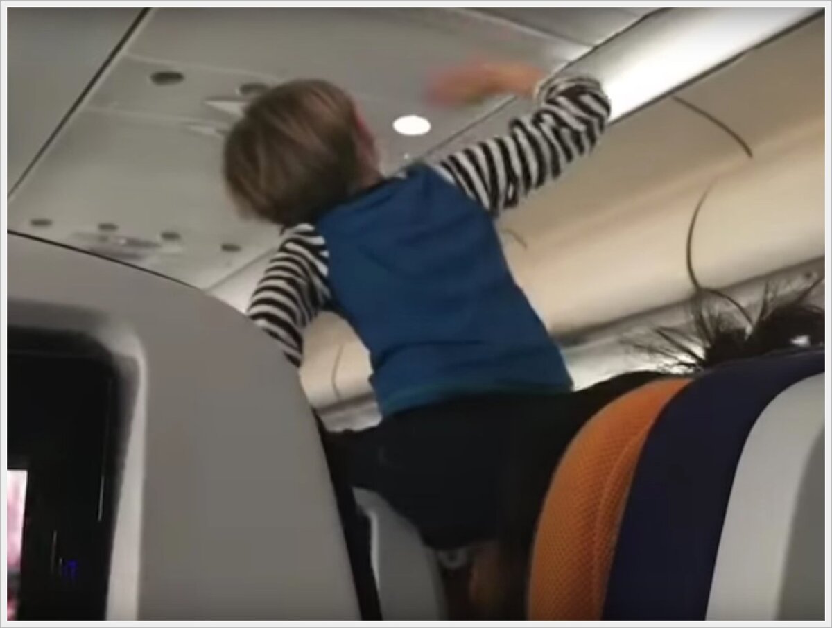 А этот 3-летний мальчик кричал, психовал все 8 часов без остановки