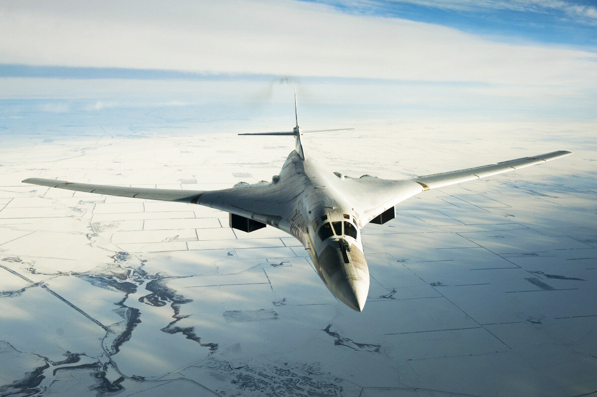 Серию самое-самое в авиации продолжает ещё одно чудо военной техники - "Белый лебедь".