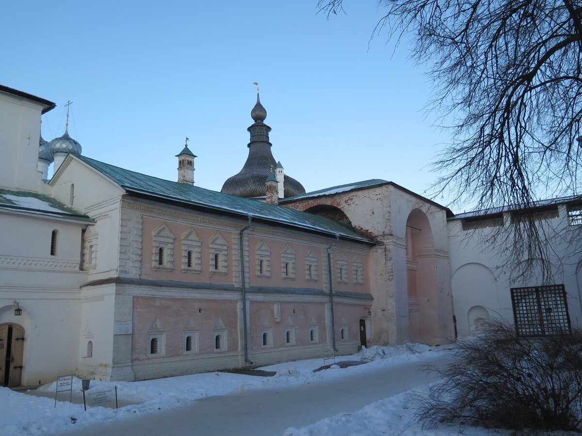Горицкий монастырь звонница переславль залесский. Монастырь в топи деревне архангельский. Где снимается монастырь. Где снимается монастырь. Где снимали фильм иван васильевич в каком монастыре.