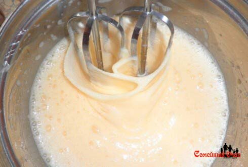 Взбиваем яйца