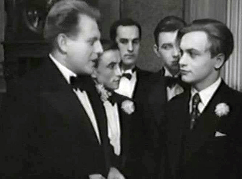 Владимир Зельдин - на заднем плане