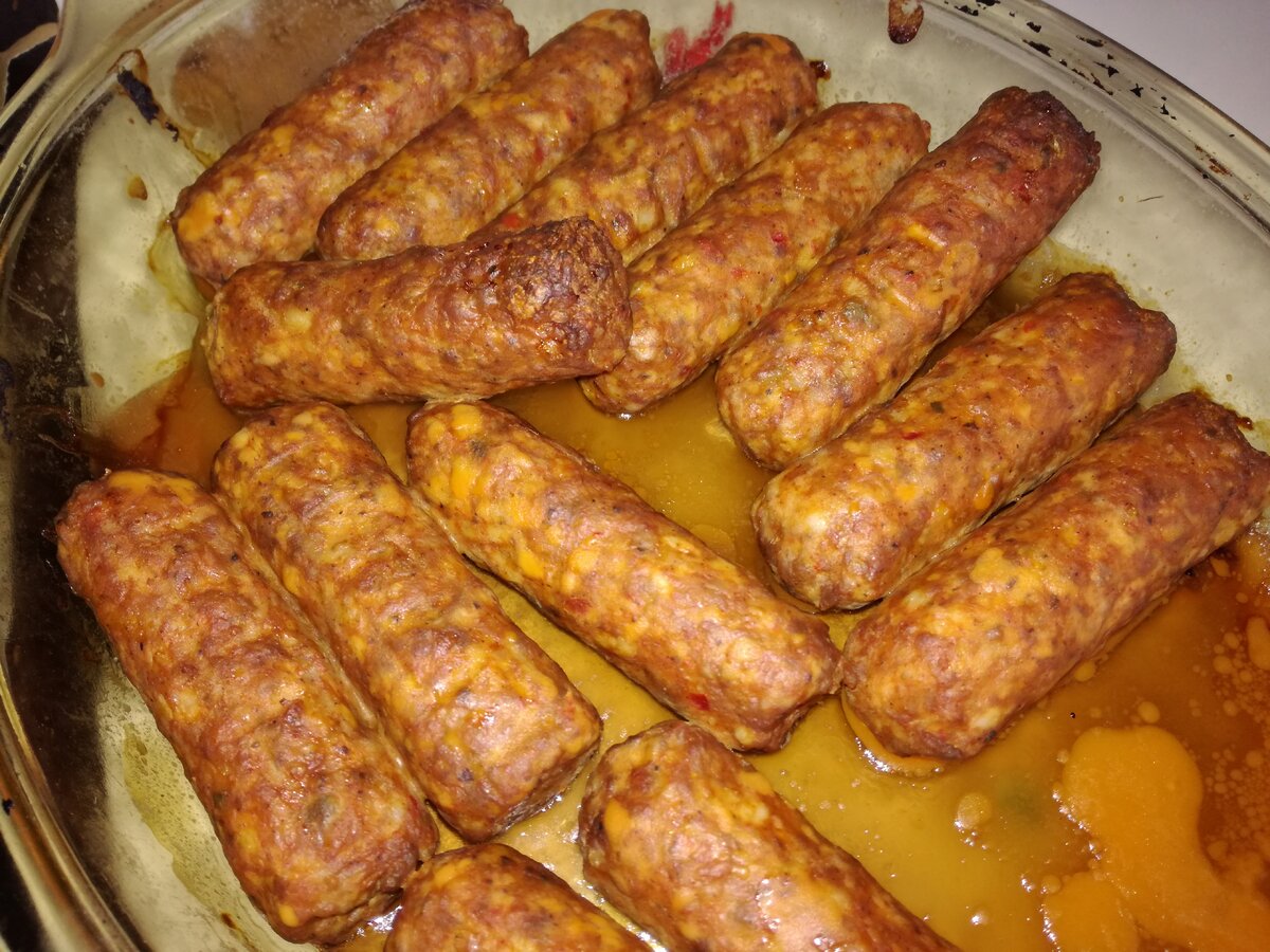 Мясные биточки - это самый быстрый способ приготовить блюдо из фарша в духовке.