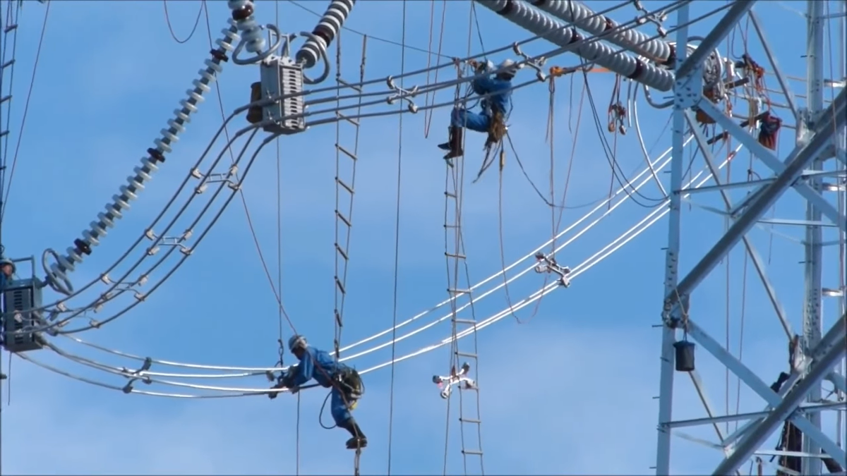 Выполнение работ на высоте под напряжением | Electrotech | Дзен