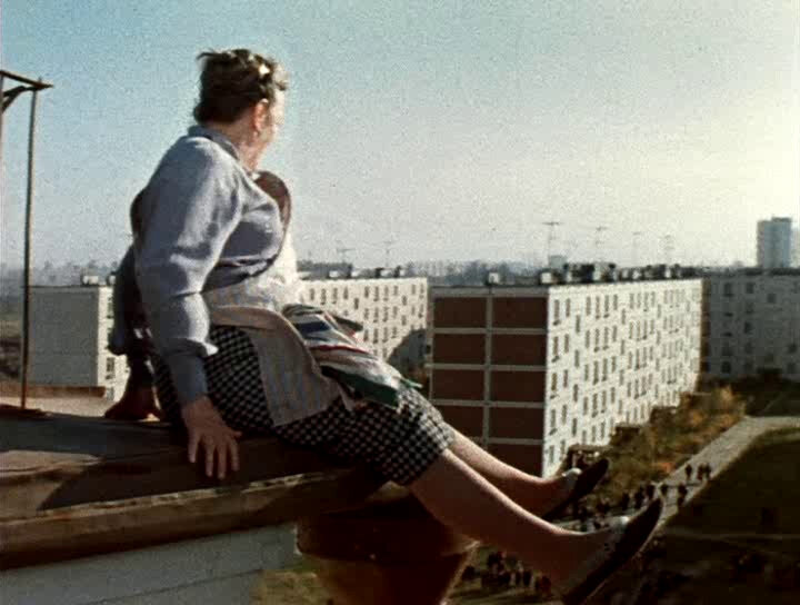 Приключения желтого чемоданчика фильм 1970. Приключения жёлтого чемоданчика 1970. Кадр из фильма приключения желтого чемоданчика. Приключения желтого чемоданчика пельтцер. Приключения желтого чемоданчика в каком городе снимали.