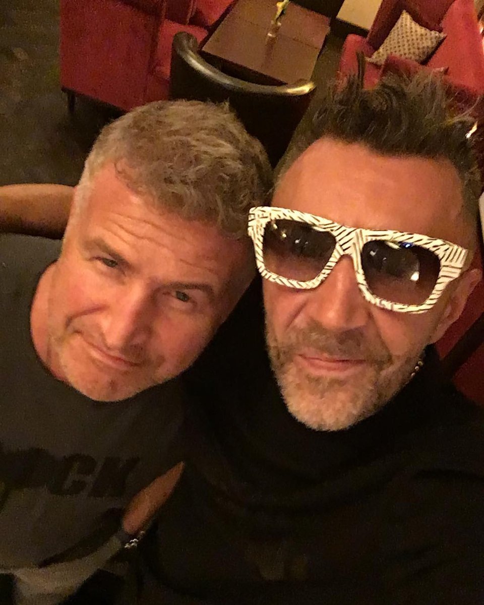 Агутин и Шнуров по шафе. источник фото Яндекс картинки