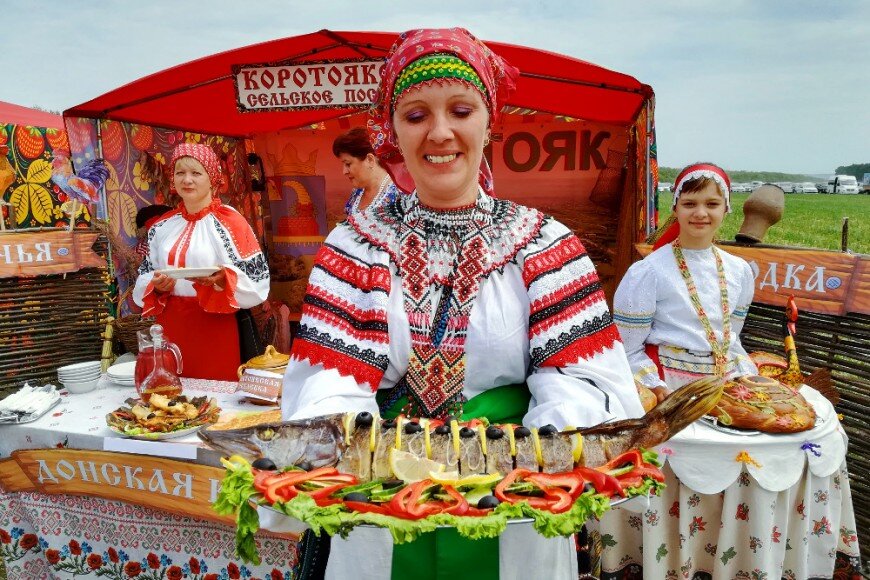 Праздник воронежская область. День Воронежского поля Острогожск. Ден на Воронежской области. Острогожск 2019. День Воронежского поля Острогожск фото.