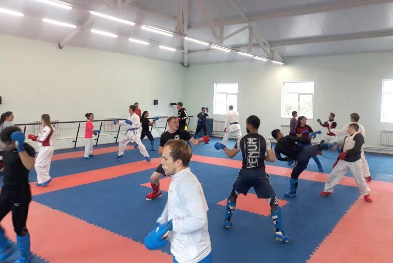 Adm sport. 4 Школа в Карымской где зал где проводится карате.