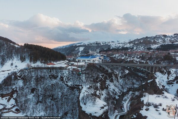 Скучаете по СССР? Нашёл для вас удивительную гостиницу в сердце кавказских гор!